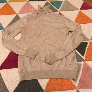 BR soft cashmere sweater